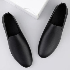 New Mens Casual Leather Shoes Handmade Lightweight Mens Loafers Moccasins Breathable Slip on Flats Soft-Soled Male Driving Shoes