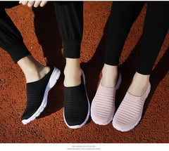 Men Slippers Summer Mesh Breathable Home Indoor Slippers Men Thick Bottom Slides Fashion Couple Walking Shoes Chanclas Hombre