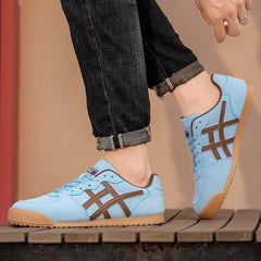 White Breathable Casual Shoes Men Canvas Shoes Korean Men Slip-on Couples Sneakers Comfortable Outdoor Walking Flats Shoes