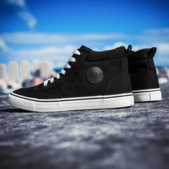 High Top Canvas Shoes Men Shoes Fashion Classics Casual Shoes Solid Color Lace Up Running Shoe High Quality Flat Male Sneakers