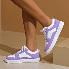 2024 White Red Sports Skate Shoes Ladies Large Size 42 Low Top Casual sneakers Ladies flat comfortable leather skates