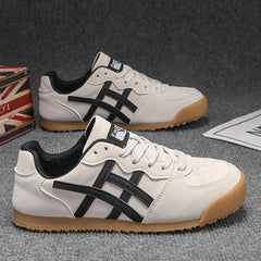 White Breathable Casual Shoes Men Canvas Shoes Korean Men Slip-on Couples Sneakers Comfortable Outdoor Walking Flats Shoes