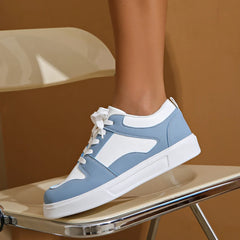 2024 White Red Sports Skate Shoes Ladies Large Size 42 Low Top Casual sneakers Ladies flat comfortable leather skates
