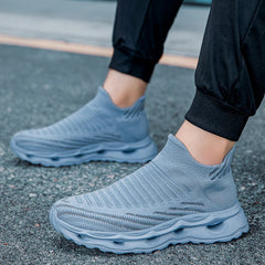 Hiking Shoes Men's Sports Running Black Running Shoes Breathable Mesh Women Lightweight Shock-absorbing Tennis Shoes Large Size