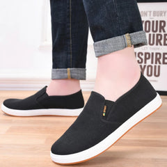 Men Canvas Shoes Lightweight Casual Shoes New Black Flats High Quality Soft Male Loafers Slip on Men Vulcanized Shoes Zapatos