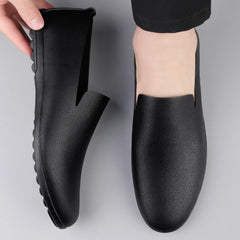 New Mens Casual Leather Shoes Handmade Lightweight Mens Loafers Moccasins Breathable Slip on Flats Soft-Soled Male Driving Shoes