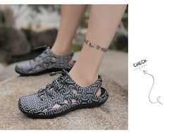 Men Sandals Brand Clogs Casual Shoes EVA Lightweight Sandles Man Colorful Shoes for Summer Beach Zapatillas Hombre