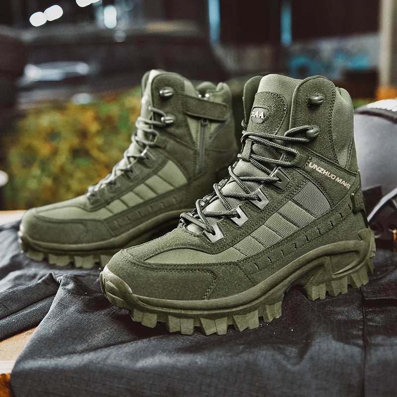 2024 New Winter Work boots Men's Desert Tactical Boots Outdoor Hiking Shoes Men's Leather Desert Combat Ankle Boots Plus Size