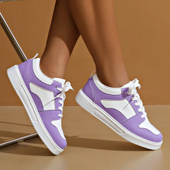 2024 White Red Sports Skate Shoes Ladies Large Size 42 Low Top Casual sneakers Ladies flat comfortable leather skates