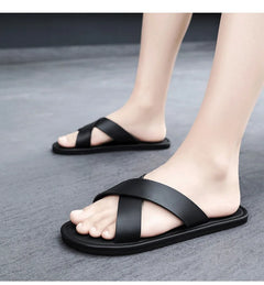 Men's Outdoor Slippers Beach Flat Flip-flop Slippers Summer Casual Slippers Indoor Home Men's Non Slip Shoes Breathable Sandals