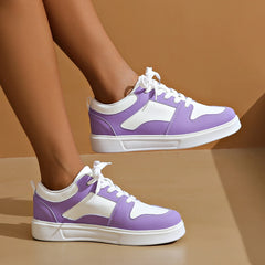 2024 White Red Sports Skate Shoes Ladies Large Size 42 Low Top Casual sneakers Ladies flat comfortable leather skates
