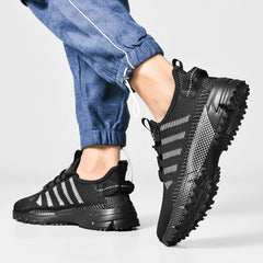 Men's lightweight sneakers summer new breathable anti-slip outdoor racing running shoes fashion Joker student speed sports shoes