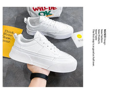 Men White Shoes Leather Casual Sneakers  Trend Platform Shoes Comfortable Vulcanized Shoes for Men White Tenis Masculinos