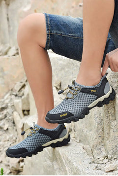 Men Sneakers Summer Wading Mesh Shoes Comfortable Slip on Outdoor Hiking Shoes Zapatos Hombre Casual Climbing Trekking Footwear